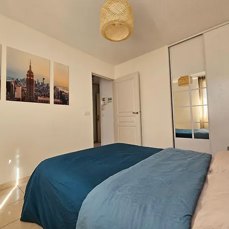 Apartment Nouveau Entre Et